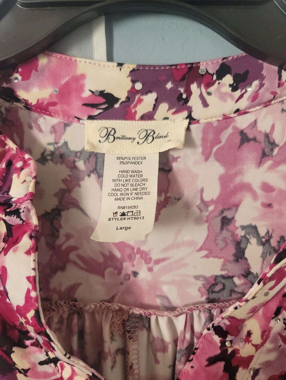 Brittany Black Pink Floral Short-Sleeve V-Neck Blouse - Picture 3 of 8
